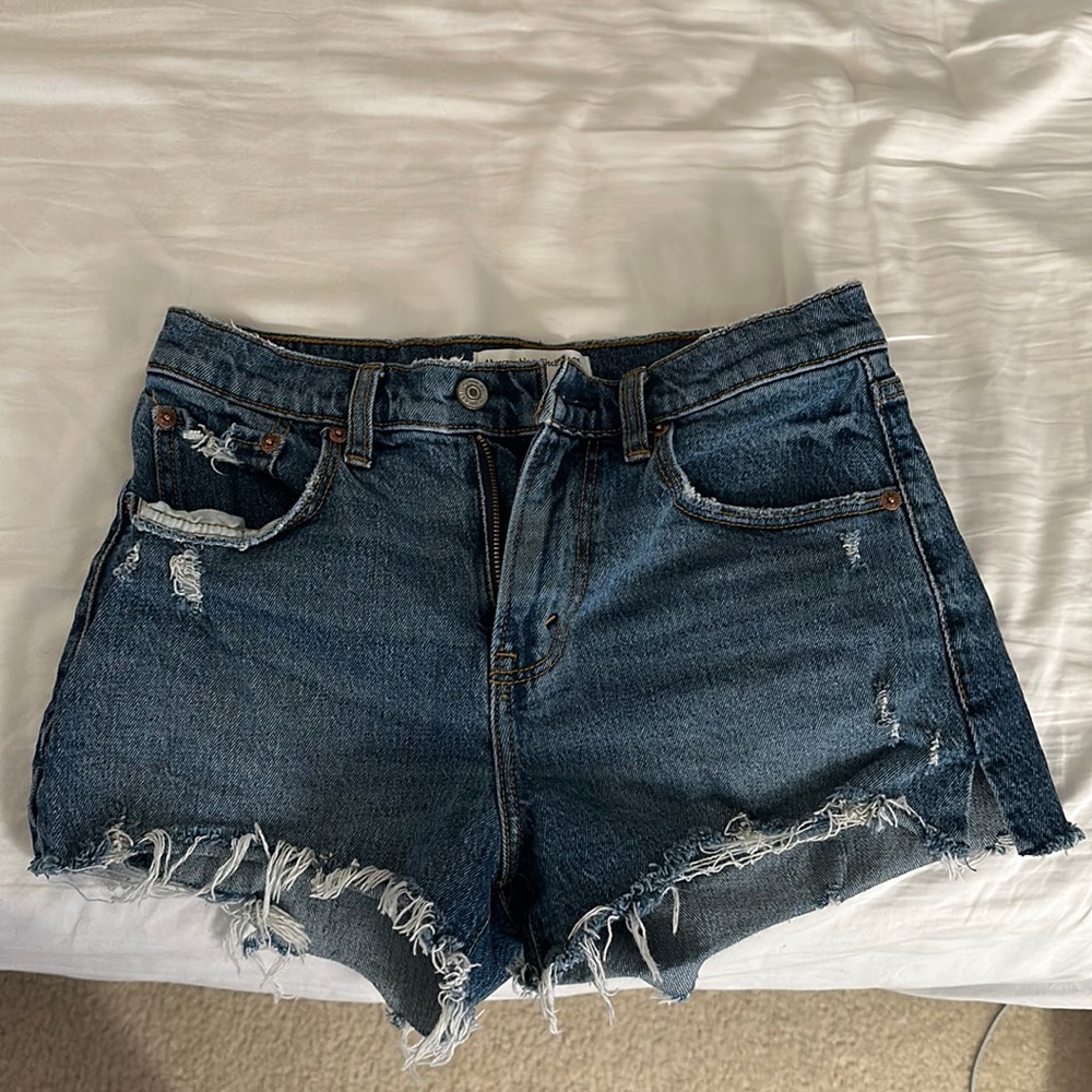 Abercrombie & Fitch The Mom Short Mid-rise & Curve Love